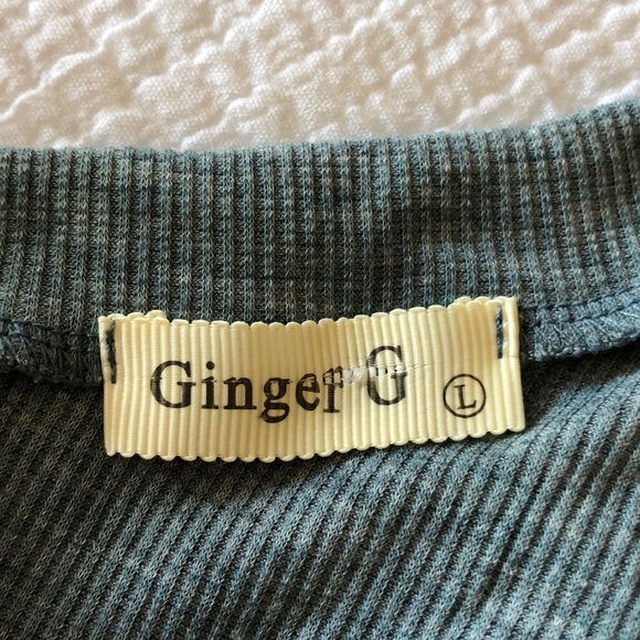 NWOT Ribbed Crop Top - Picture 4 of 7